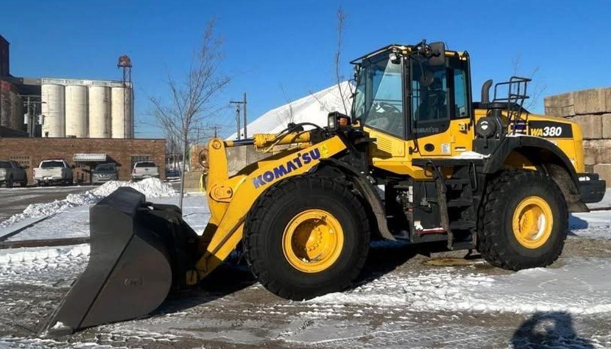 Used 2021 Komatsu Wa380