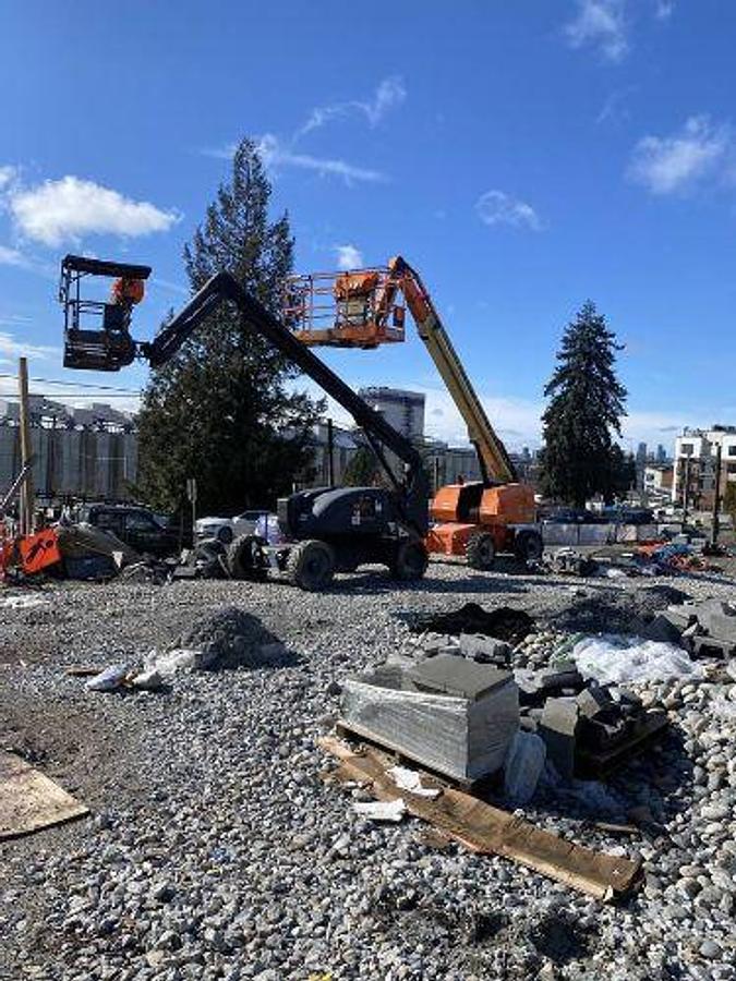 Used 2013 JLG 600 AJ