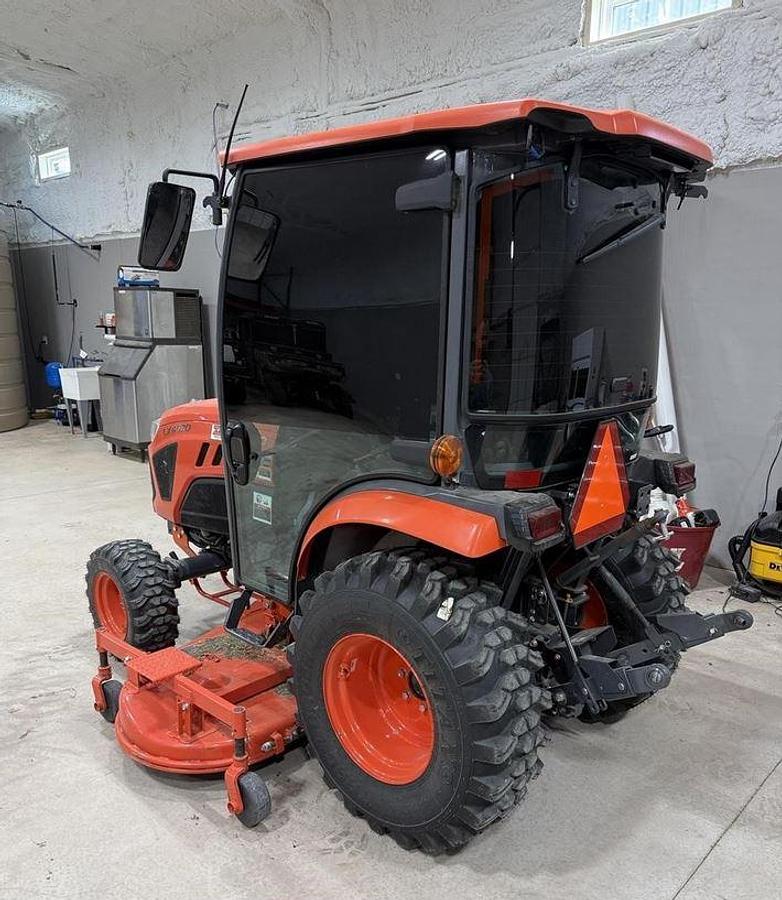 Used 2024 KUBOTA LX4020HSD Tractor