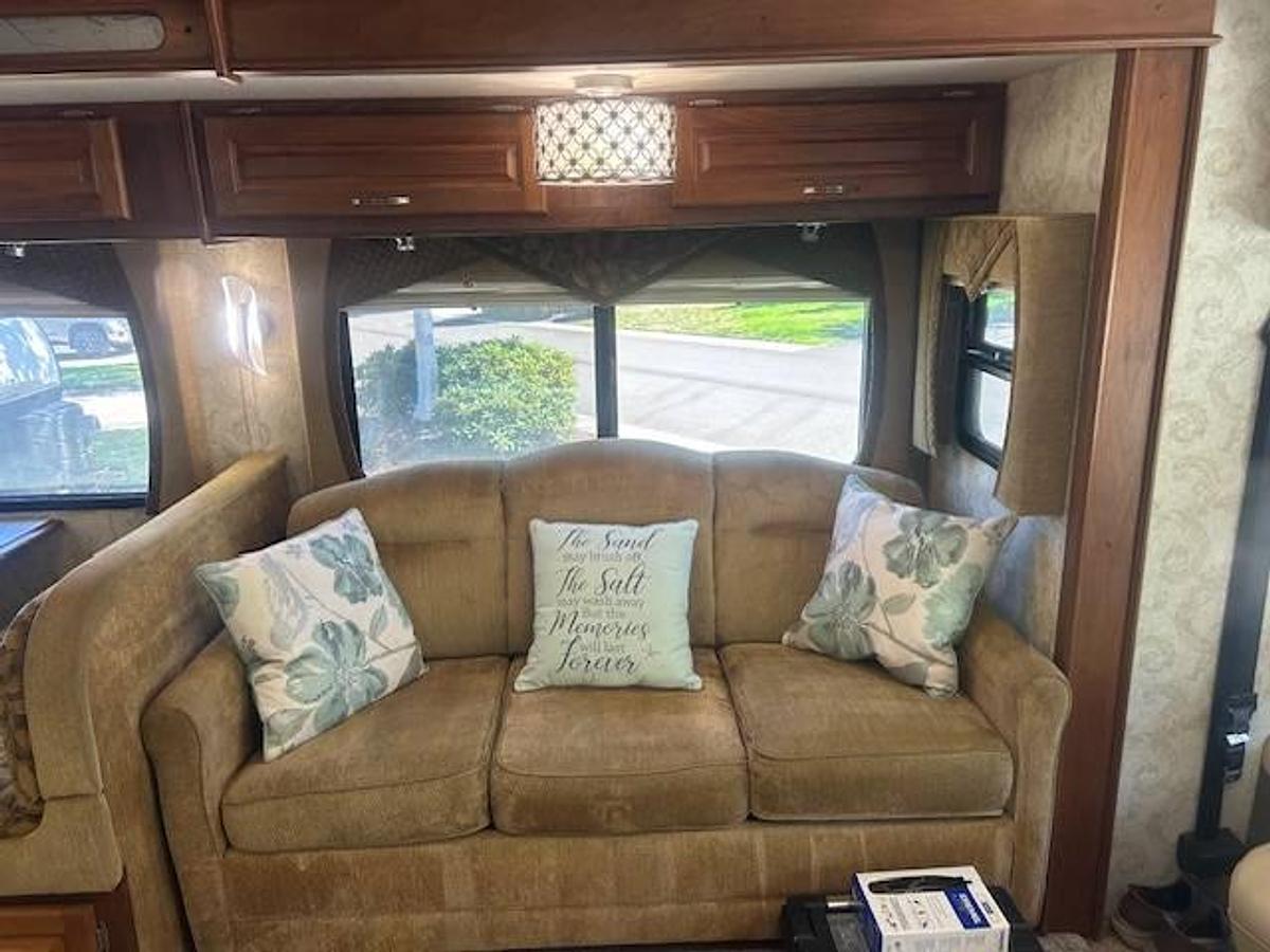 Used 2005 National Tropical