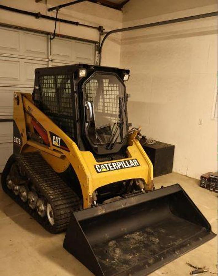 Used 2005 CATERPILLAR 247B