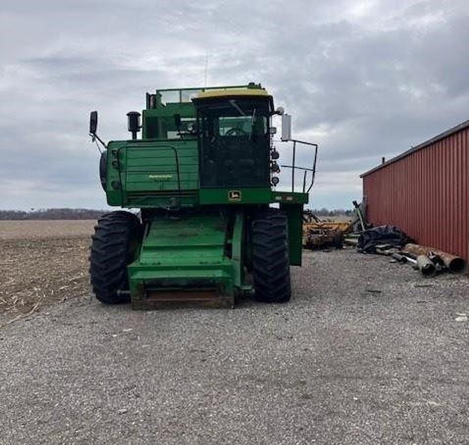 Used 1981 JOHN DEERE 7720 Combine