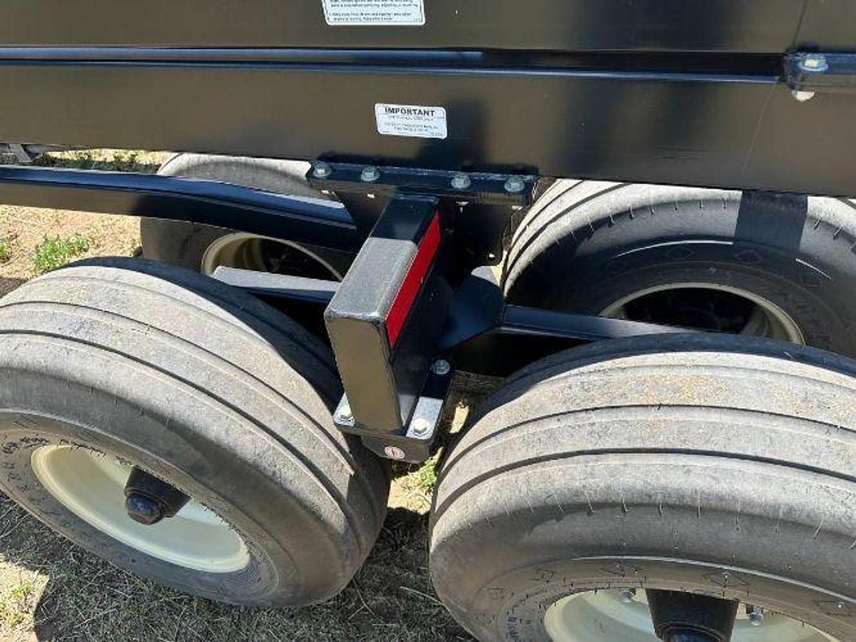 Used 2021 Farm King 4480 XD Square Bale Carrier