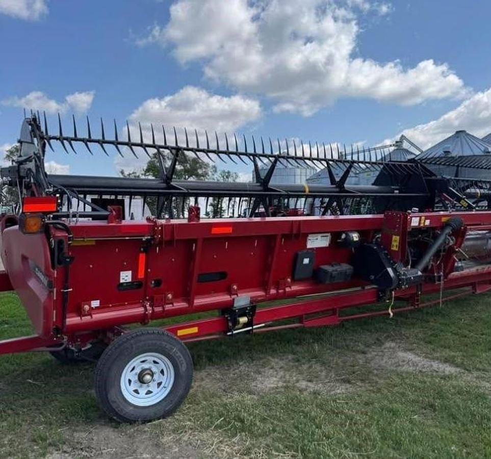 Used 2020 CASE IH 3162 40’ Draper Header