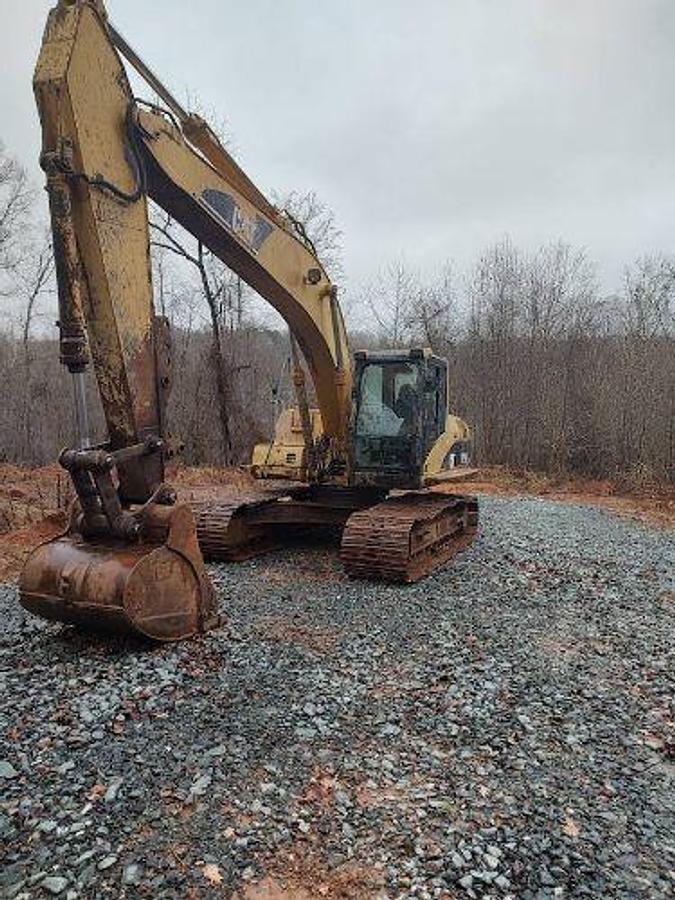 Used 2005 Caterpillar 320CL