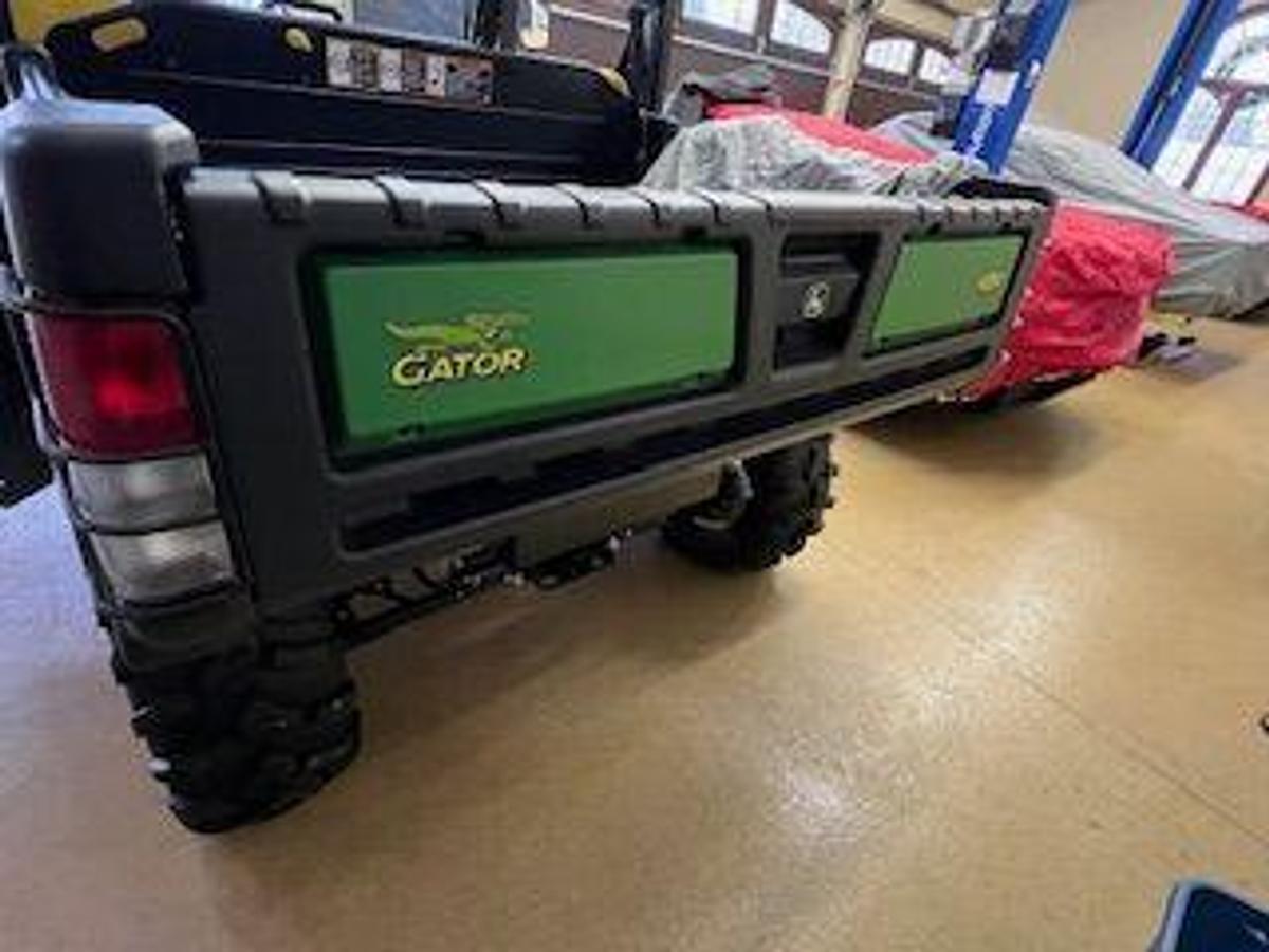 Used 2018 JOHN DEERE XUV835M