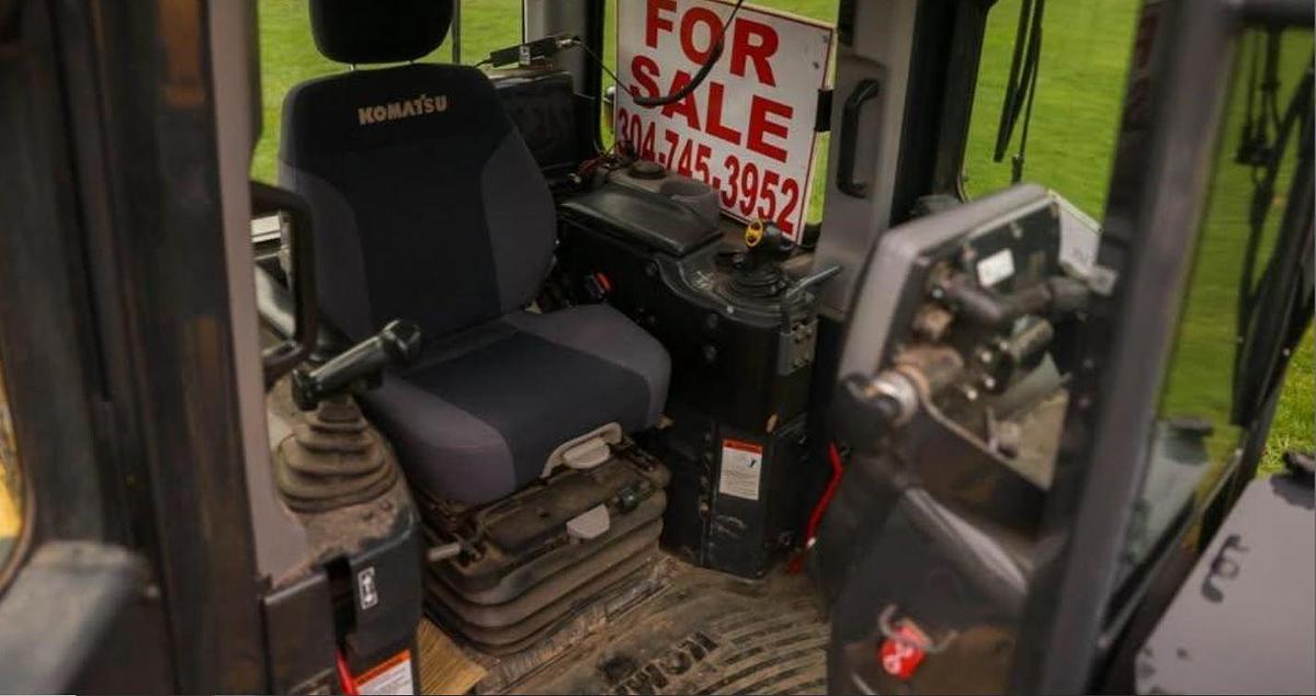 Used 2019 Komatsu D65PXi-18 Dozer