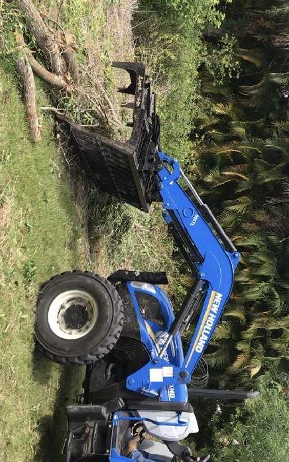 Used 2015 NEW HOLLAND T4.75