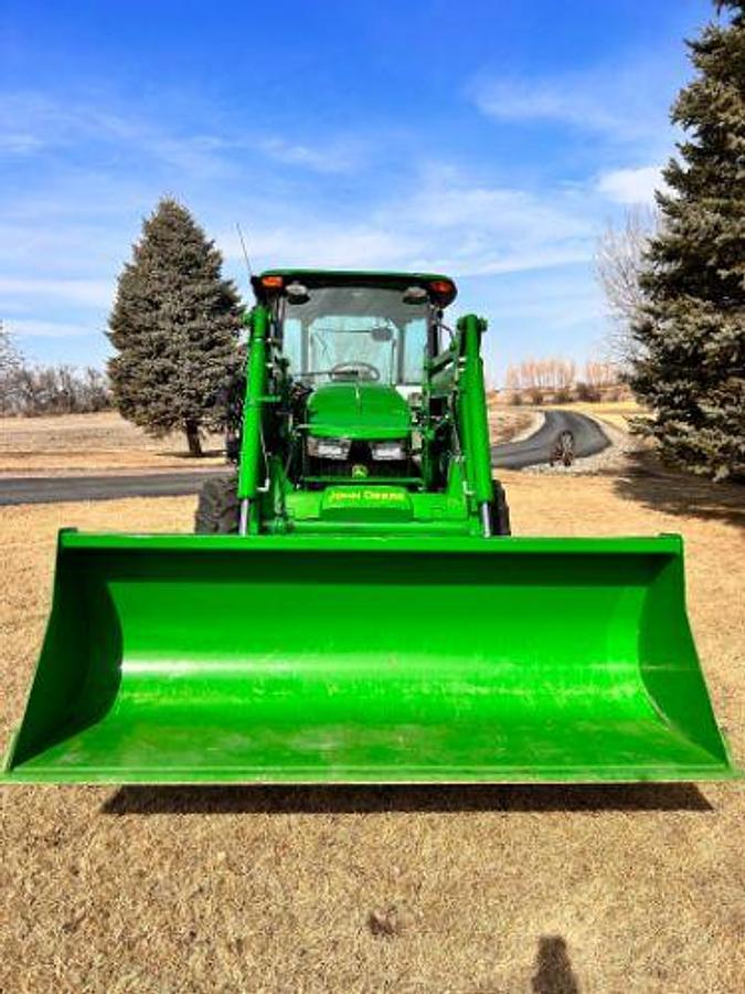 Used 2024 JOHN DEERE 5075E