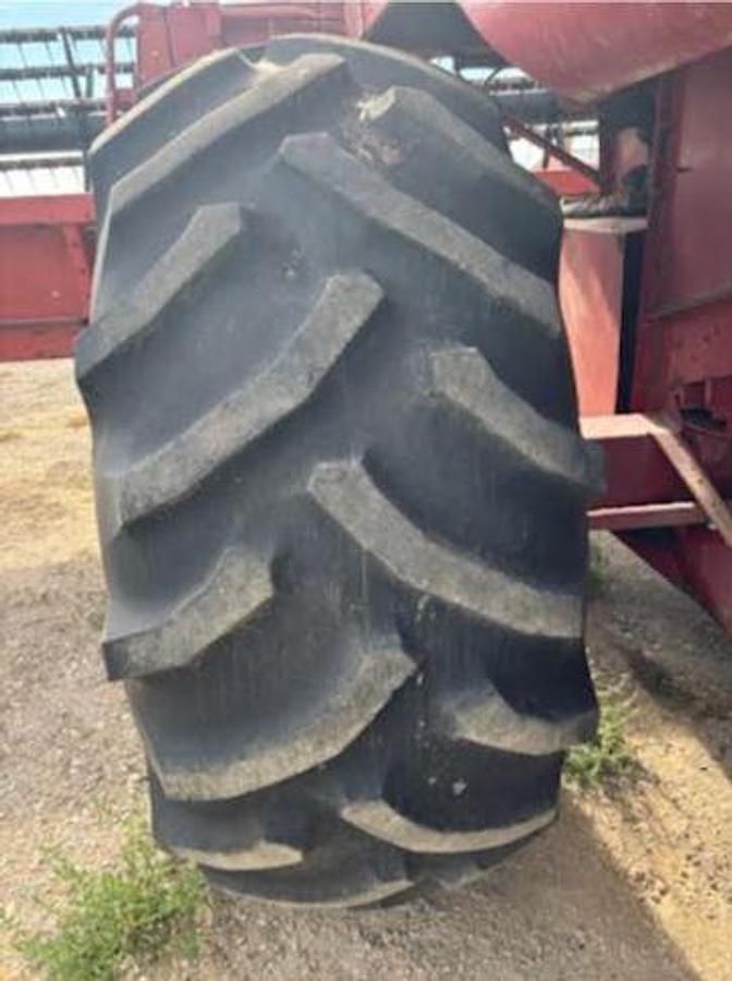 Used 1992 CASE IH 1688 Combine