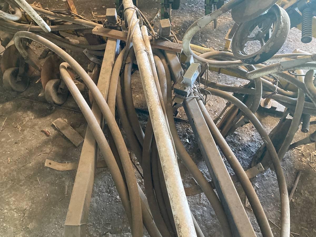 Used 2017 Montag S12B011 Fertilizer Applicator