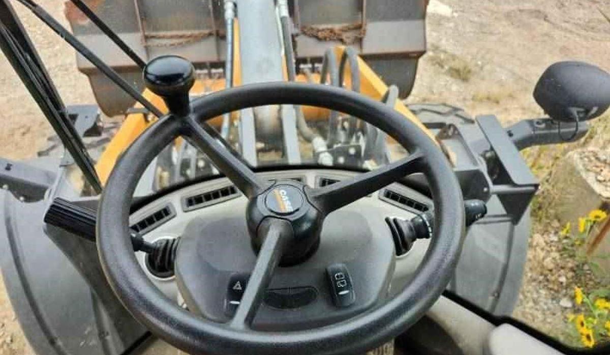 Used 2019 Case 721G