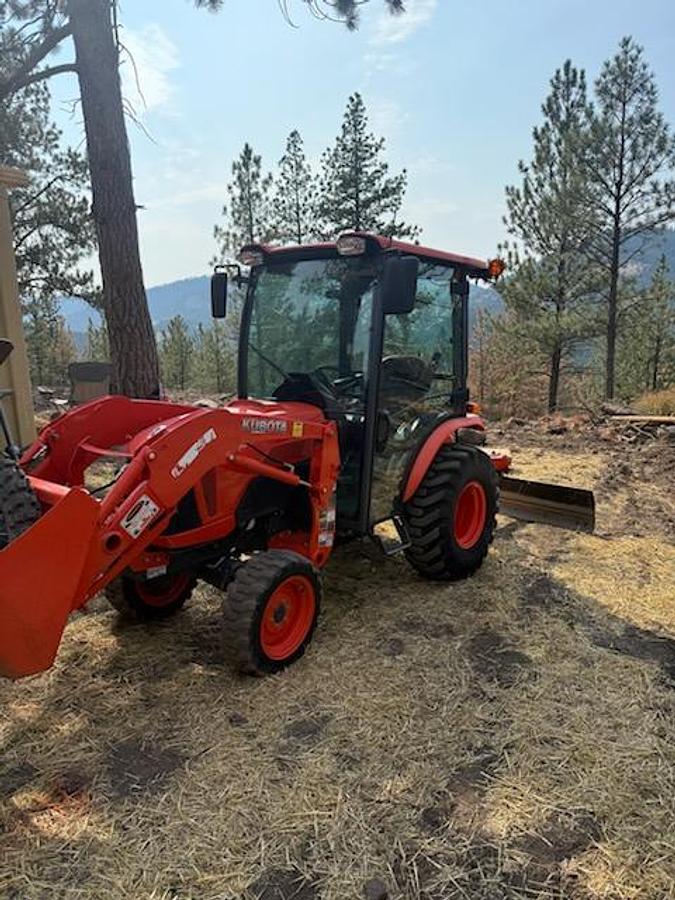Used 2017 Kubota B3350 w/ Loader