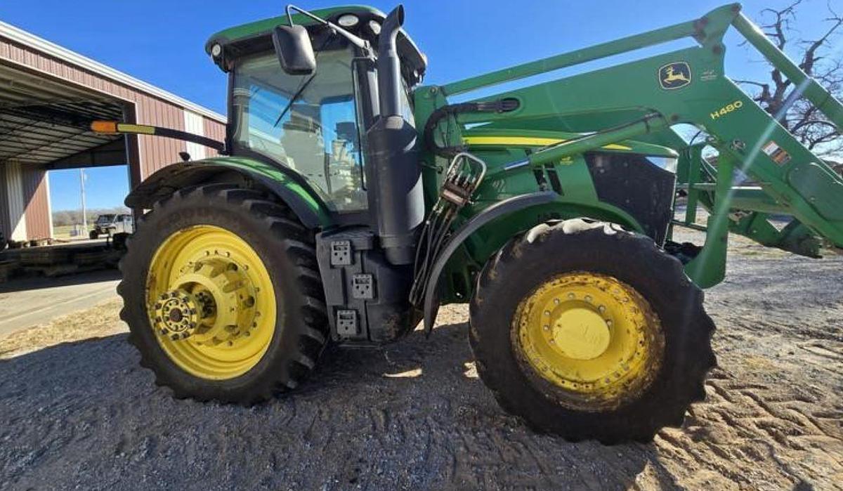 Used 2016 JOHN DEERE 7230R
