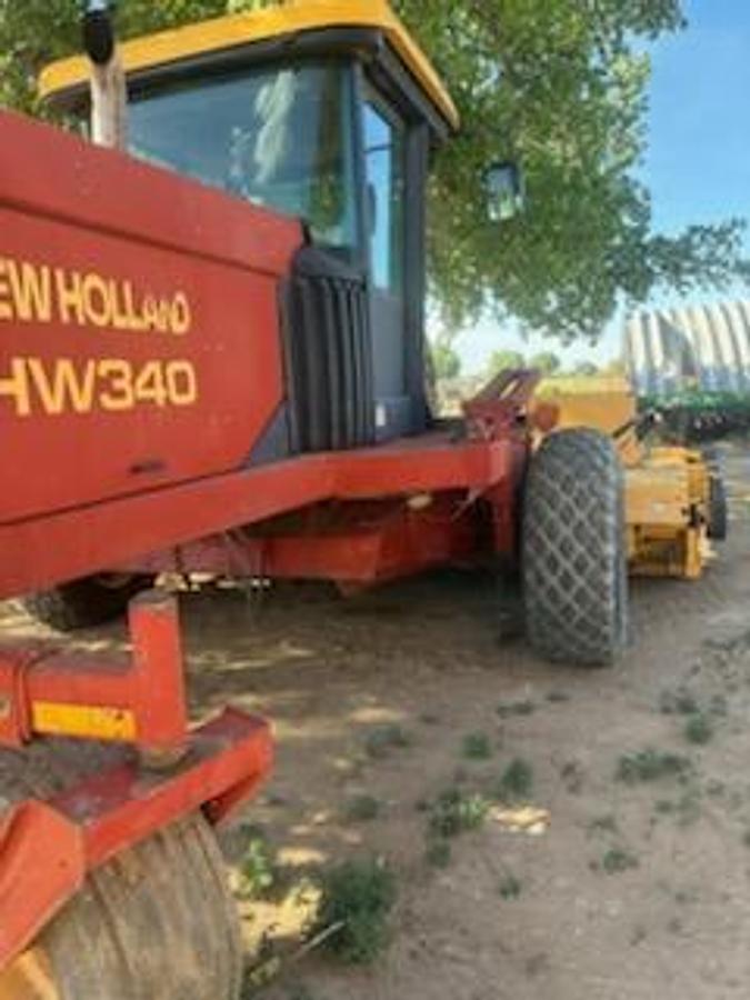 Used 2006 New Holland Hw340 Swather