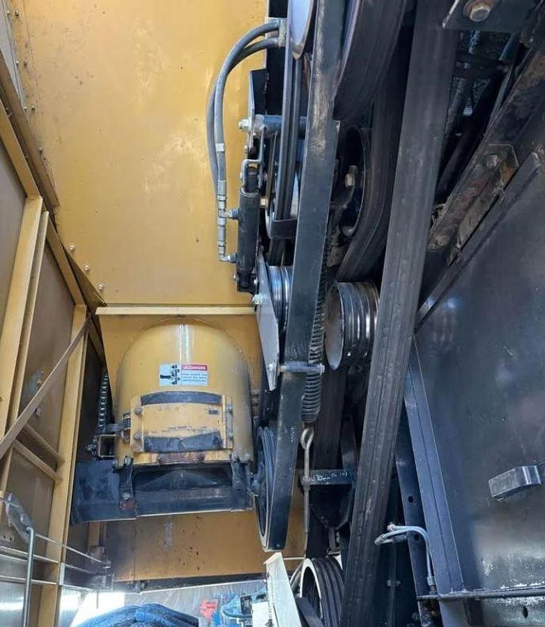 Used 2004 Challenger MT670