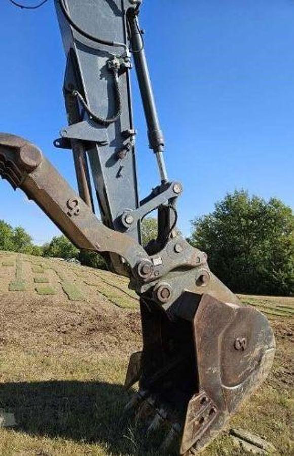 Used 2014 JOHN DEERE 180G LC