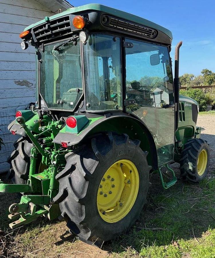 Used 2017 JOHN DEERE 5090GN Tractor
