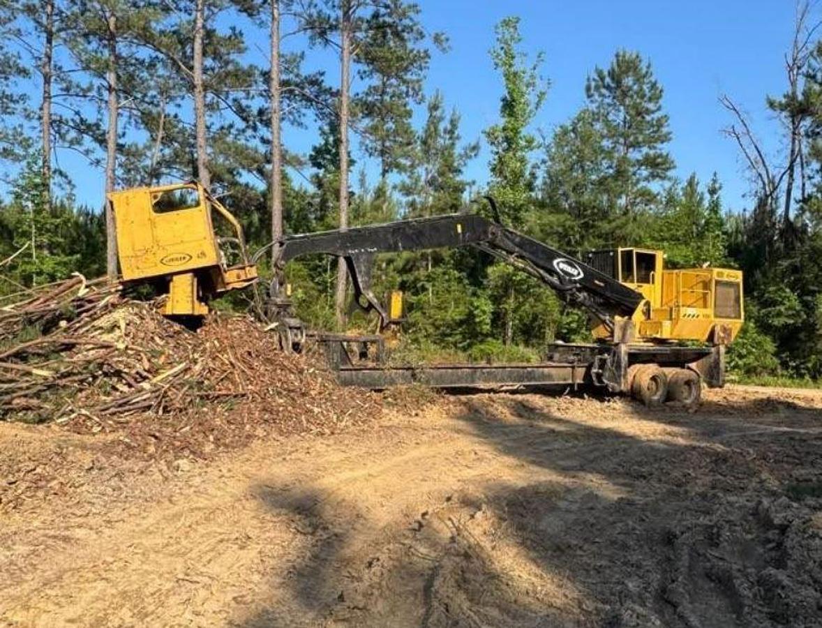 Used 2022 Weiler K560 Trailer-Mounted Log Loader
