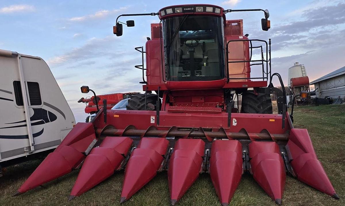 Used 2008 Case IH 2577 Combine