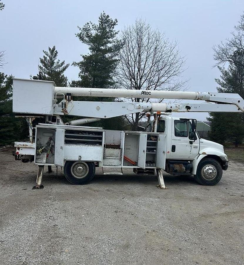 Used 2008 ALTEC AA755MH MOUNTED ON 2008 INTERNATIONAL DURASTAR 4300