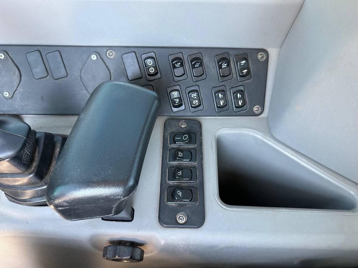 Used 2021 Case 221f Loader With Factory Bucket