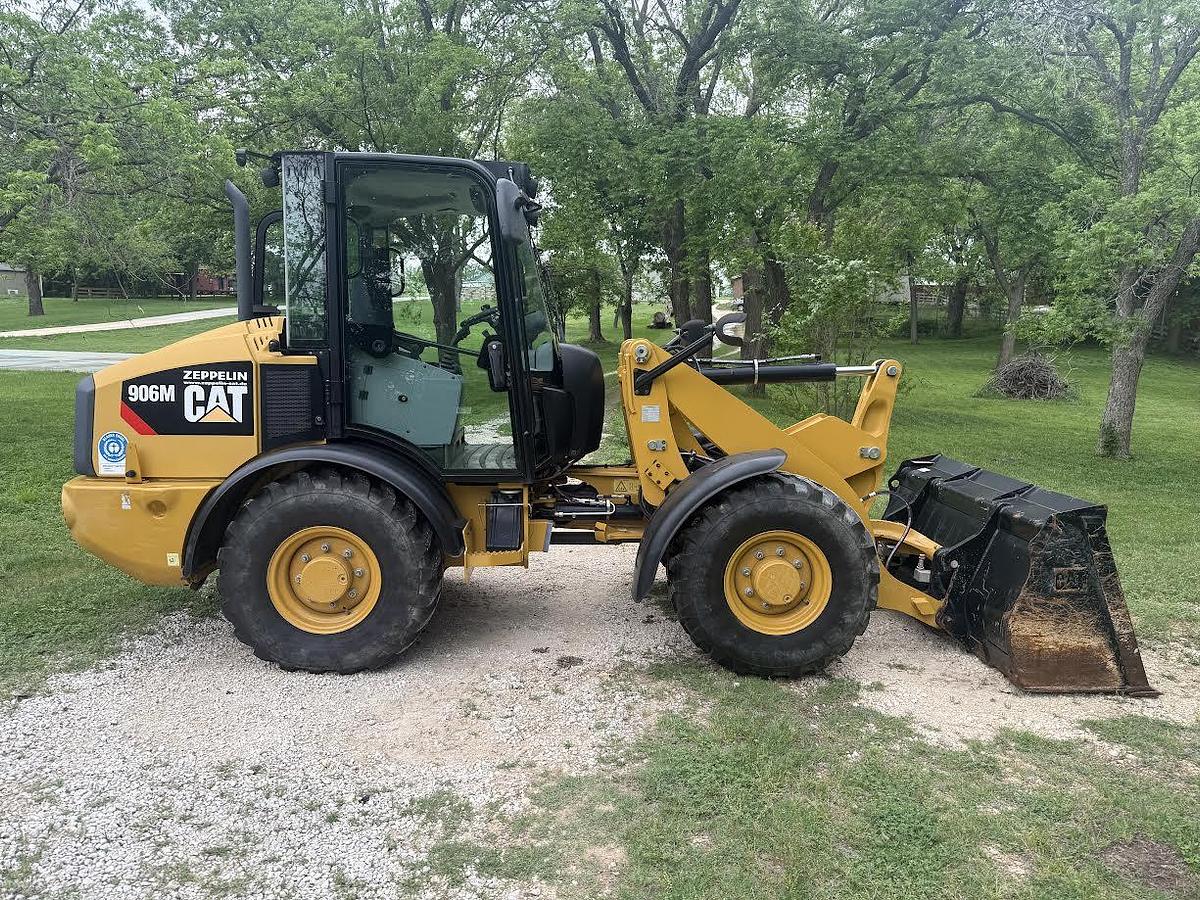 Used 2019 Caterpillar 906m