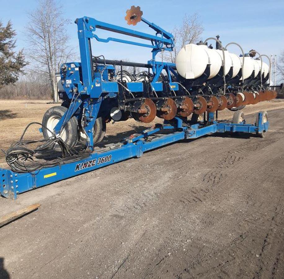 Used 2014 KINZE 3600