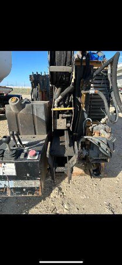 Used 2005 Vermeer Navigator D20X22