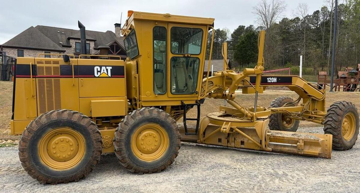 Used 2002 Caterpillar 120h