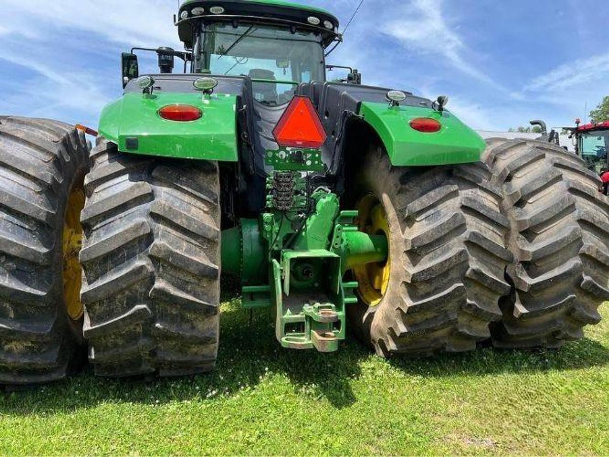Used 2019 JOHN DEERE 9520R