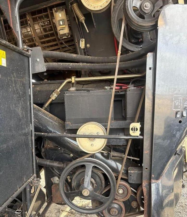 Used 2010 New Holland 9070