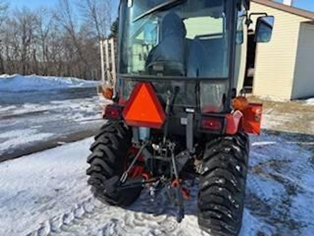 Used 2020 Kubota 2610 TRACTOR, BLOWER, MOWER