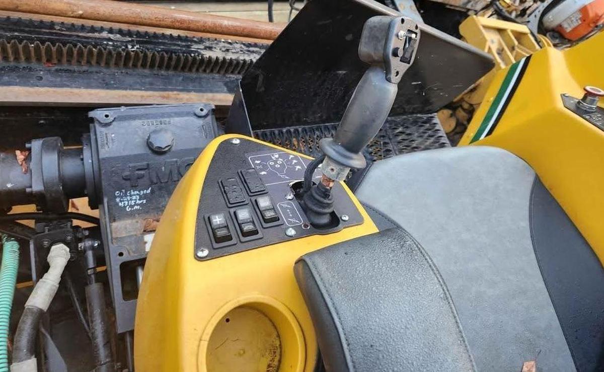 Used 2001 VERMEER NAVIGATOR D33X44