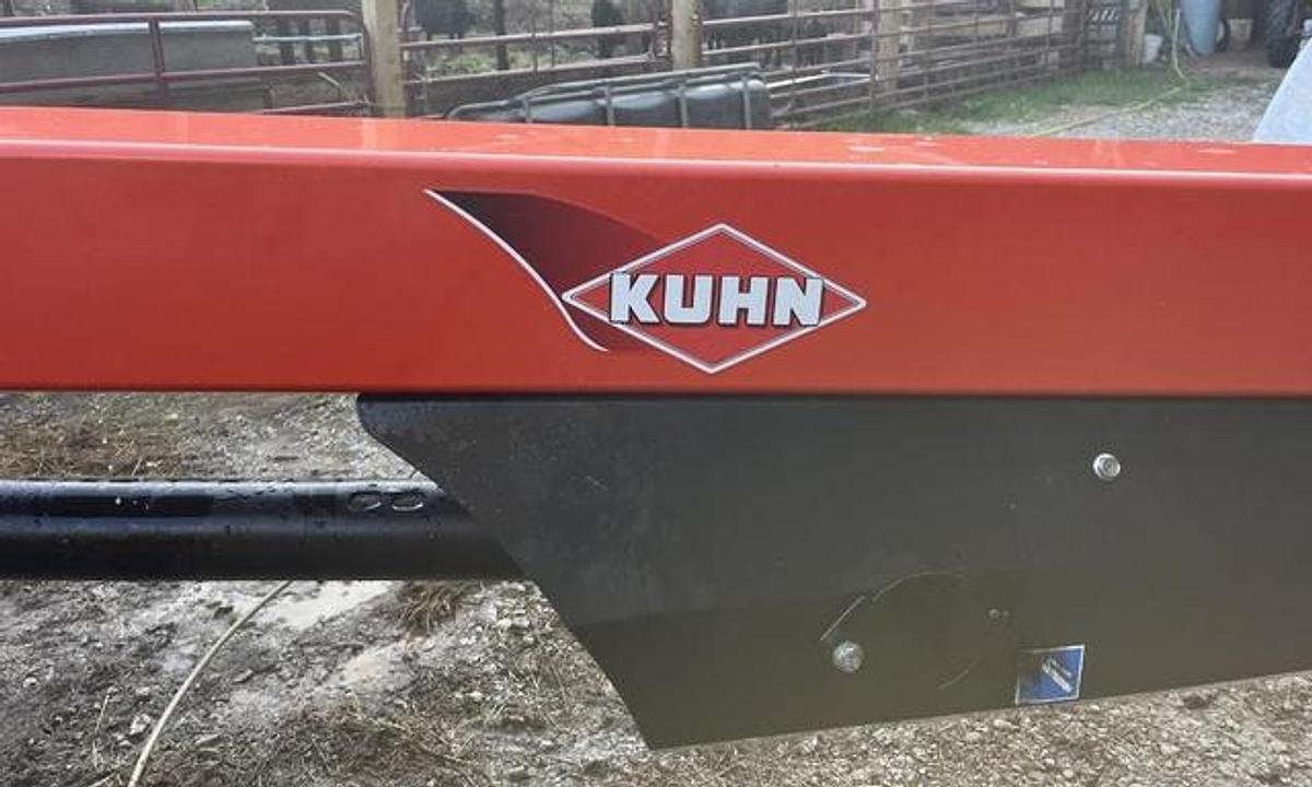 Used 2018 Kuhn FC2860TLD Pull-Type Mower