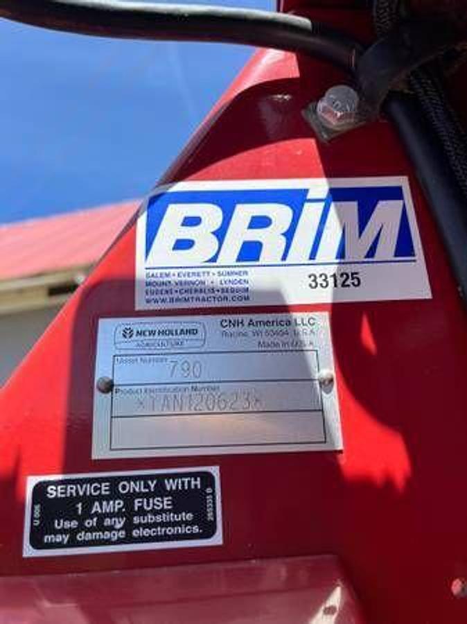 Used 2010 NEW HOLLAND Chopper 790 Harvester for Silage