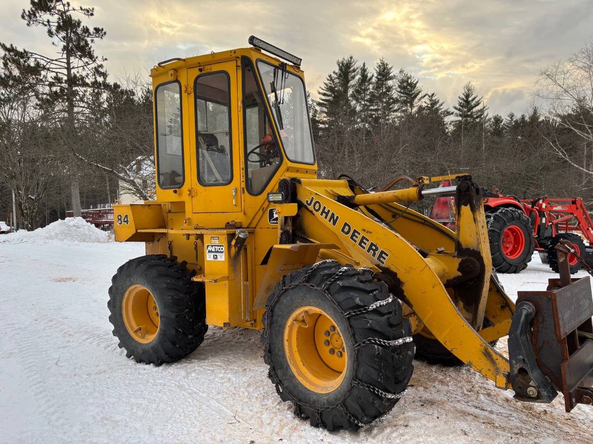 Used 1988 John Deere Loader