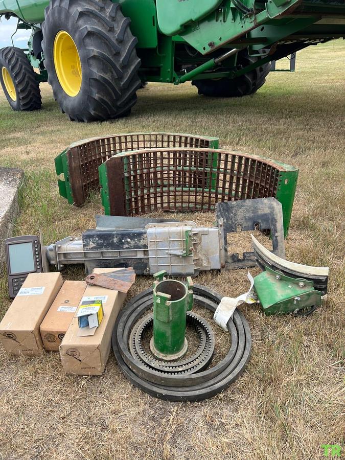 Used 2005 John Deere Combine 9660sts