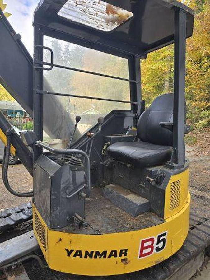 Used 1998 Yanmar B5 Excavator