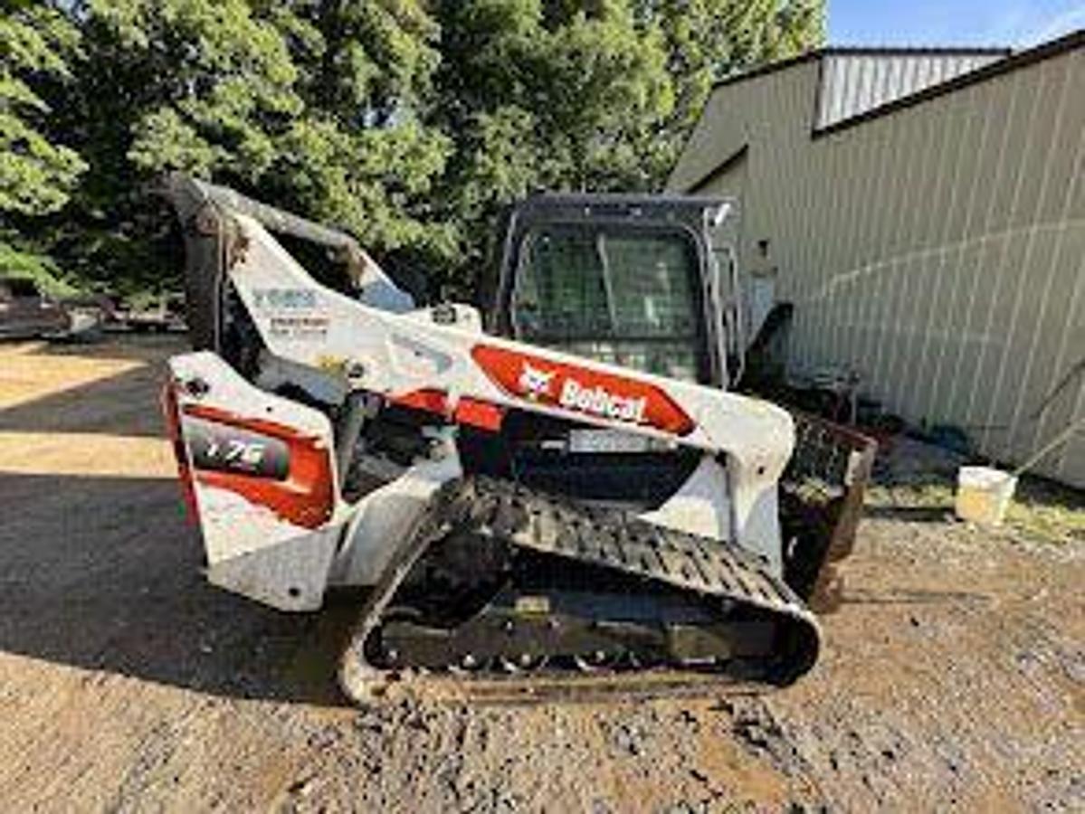 Used 2021 BOBCAT T76