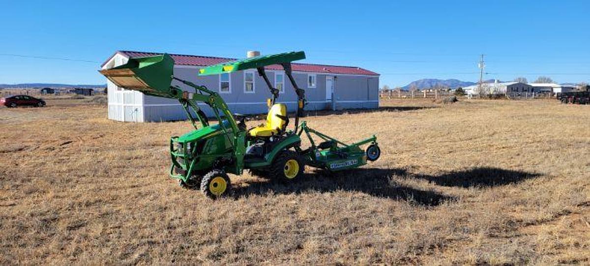 Used 2020 JOHN DEERE 1025R