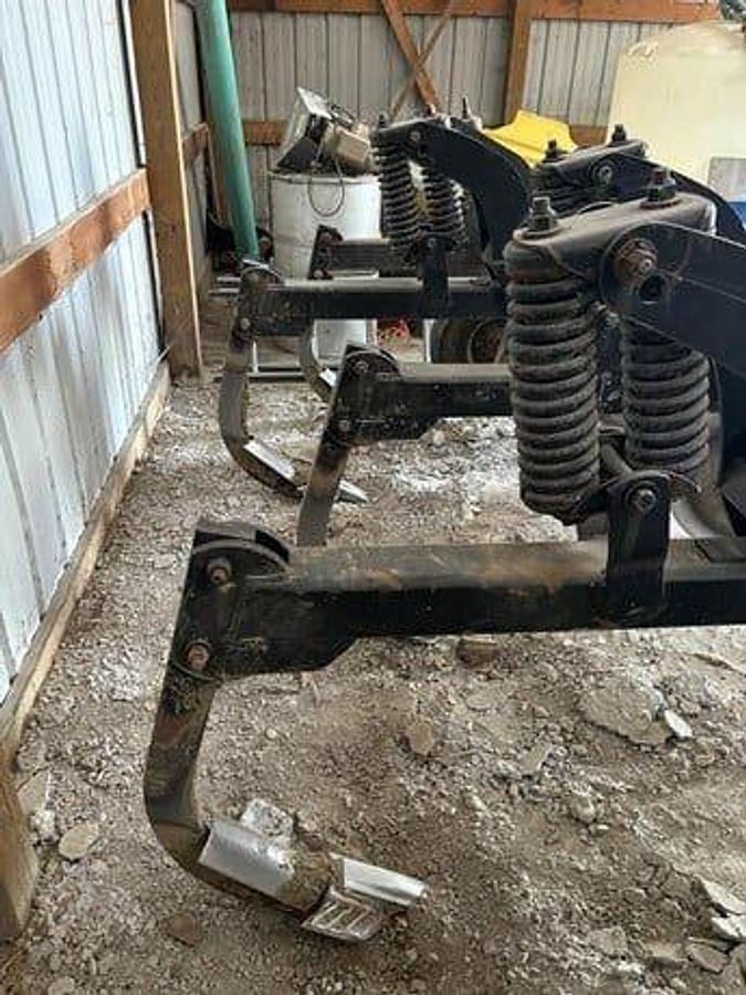 Used 2000 DMI ET3 Deep Tillage Tool