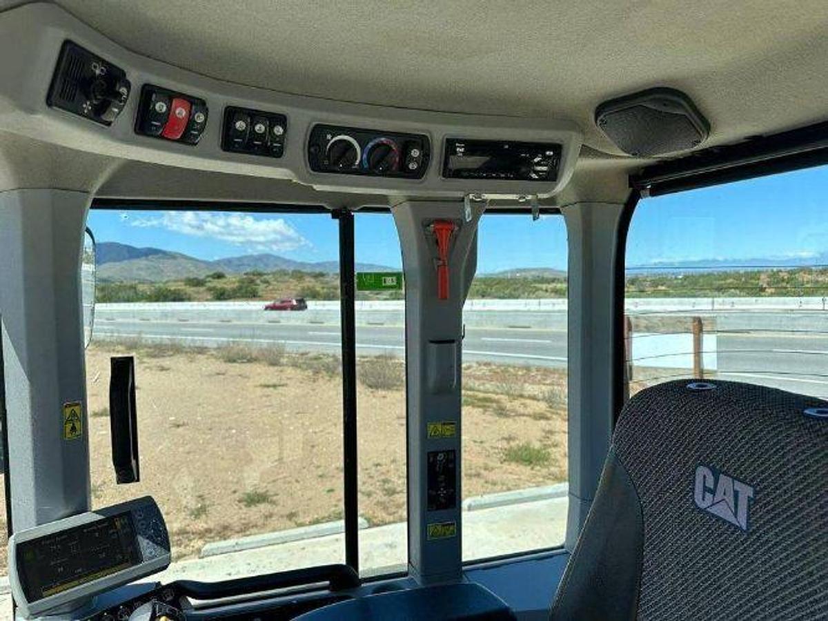Used 2015 CATERPILLAR 930K Wheel Loader