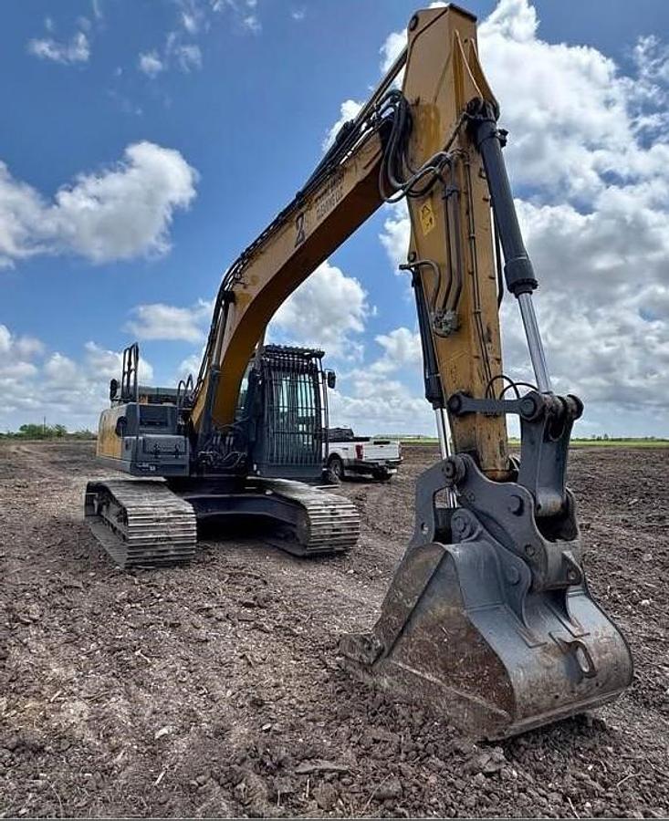 Used 2023 XCMG XE210U