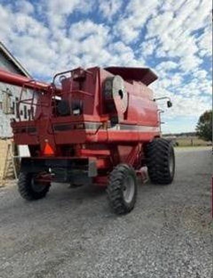 Used 2006 CASE IH 2377 Combine