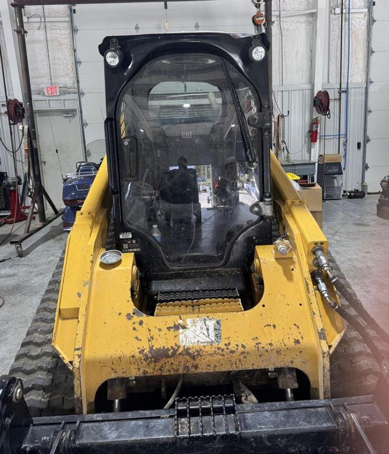 Used 2017 CATERPILLAR 299D2 Skid Steer