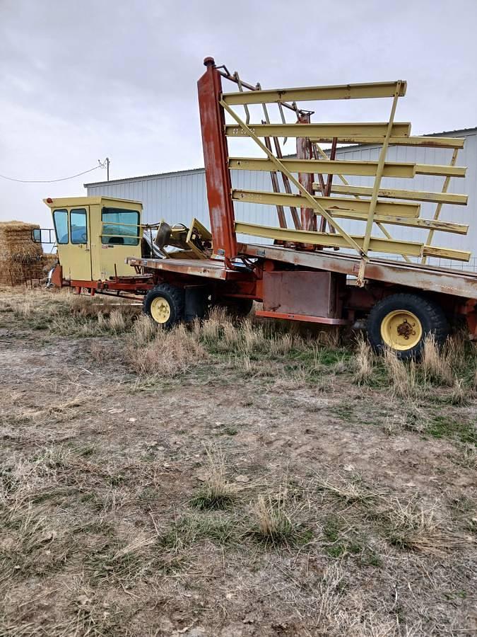 Used 1977 New Holland 1068 Bale Wagon