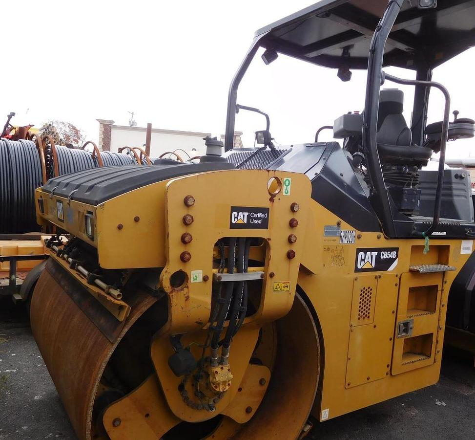 Used 2014 CATERPILLAR CB54B