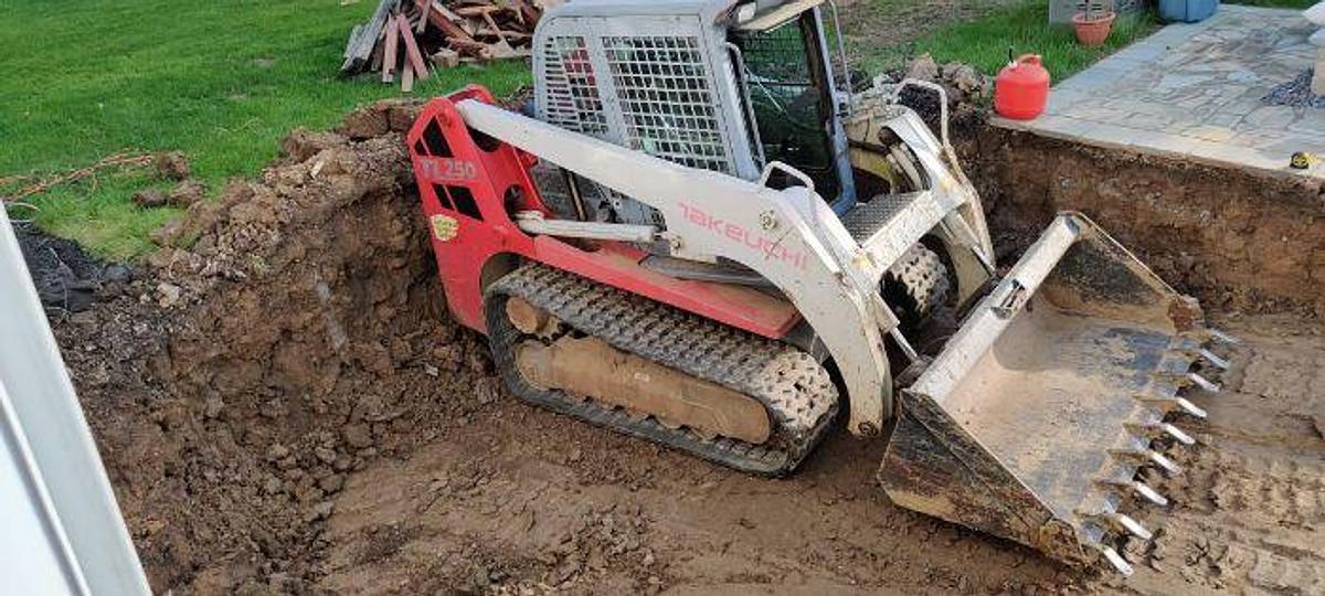 Used 2012 TAKEUCHI TL250