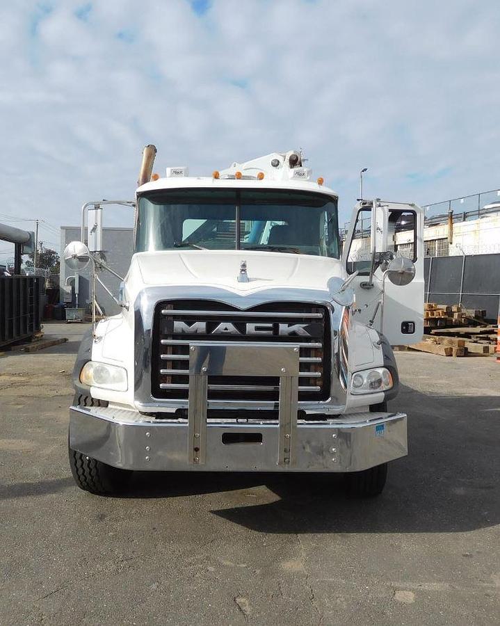 Used 2009 CORMACH 28200E4 ASC MOUNTED ON 2009 MACK GRANITE GU813